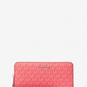 Pink Micheal kors wallet
